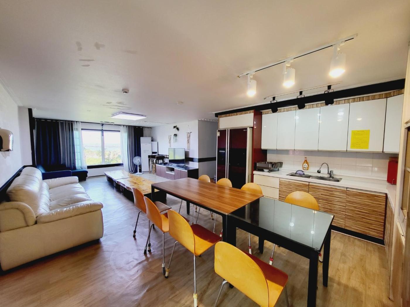 Morning Beach Pension Jeju Exterior foto