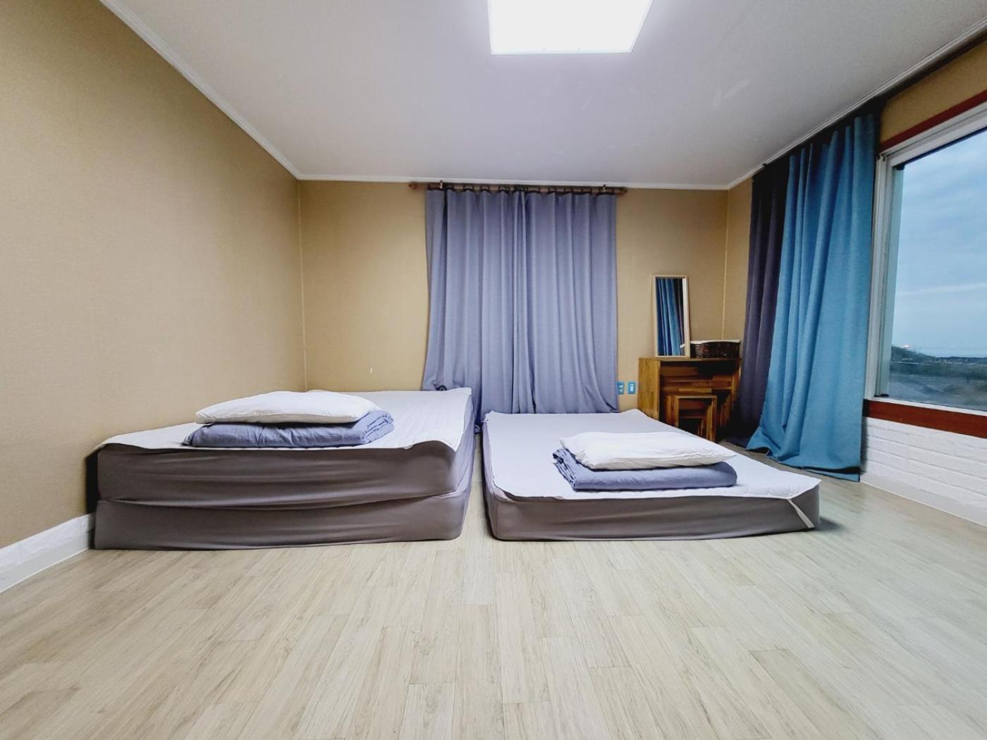 Morning Beach Pension Jeju Exterior foto