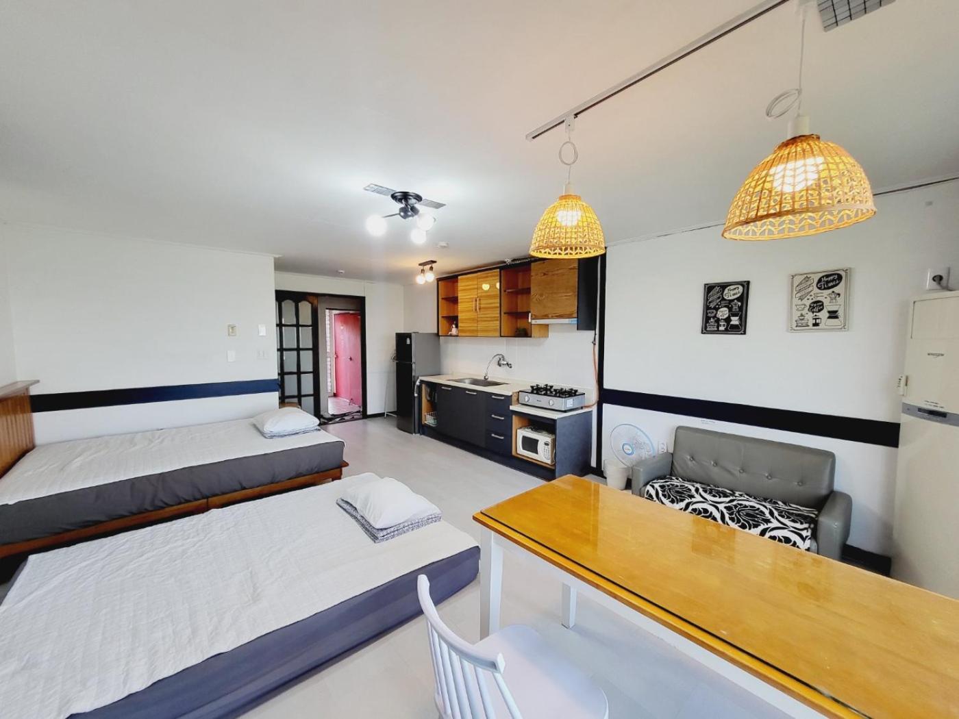 Morning Beach Pension Jeju Exterior foto