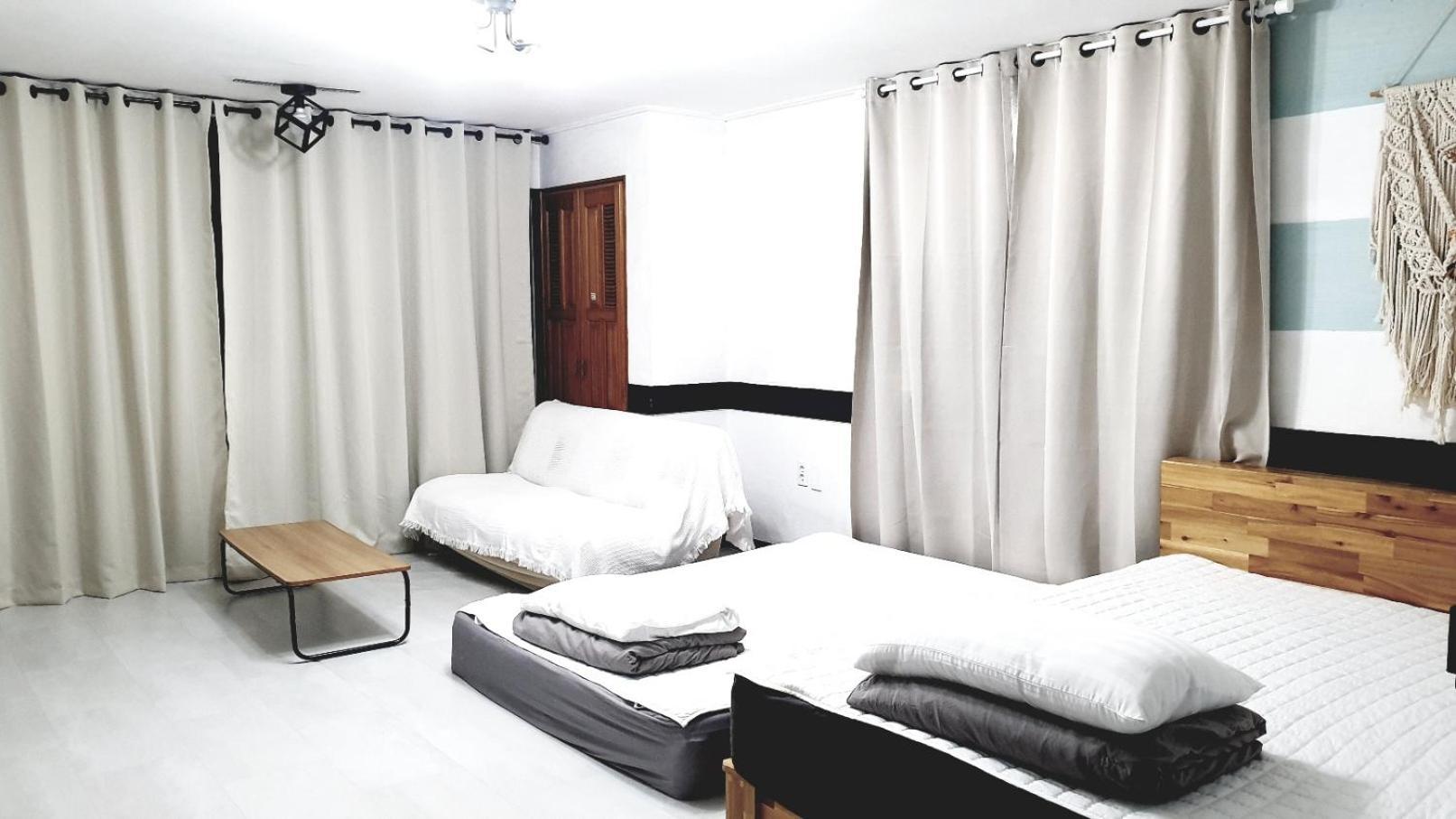Morning Beach Pension Jeju Exterior foto
