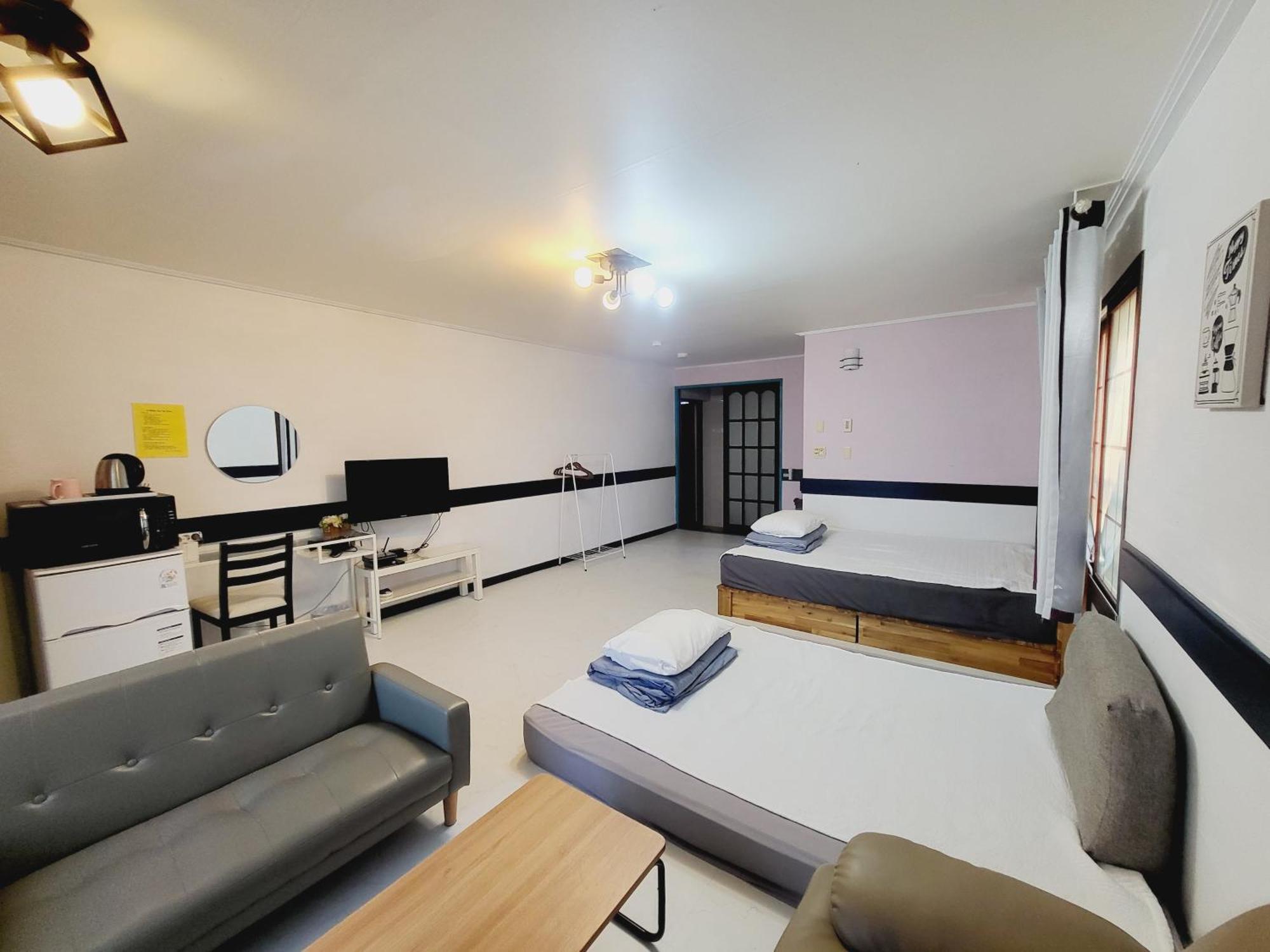 Morning Beach Pension Jeju Exterior foto